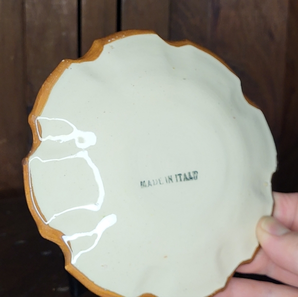 Italian Pottery saucer - Picture 5 of 7